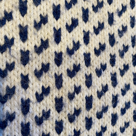 Classic Norwegian Ski Sweater Handmade - Picture 5 of 5